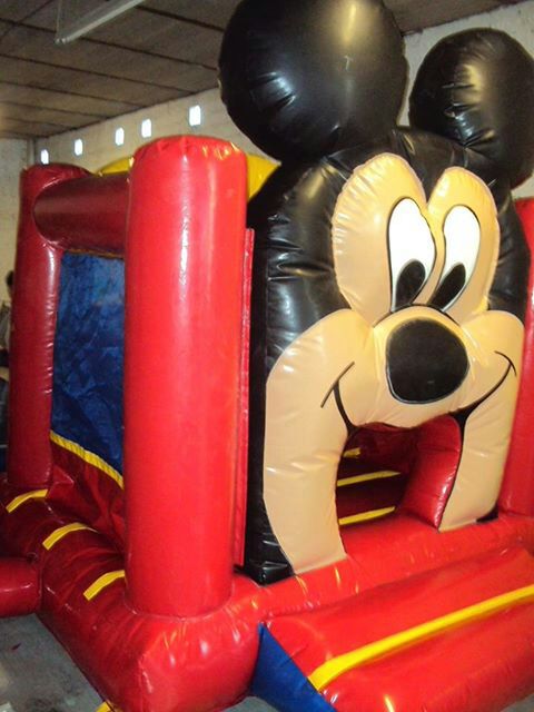Brincolin de mickey mouse